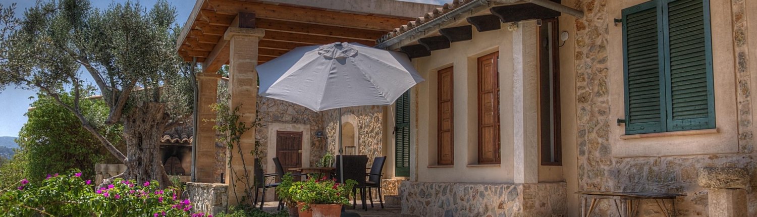 Traditionelle spanische Finca, wie sie bei unserer Immobilienberatung vermittelt wird.