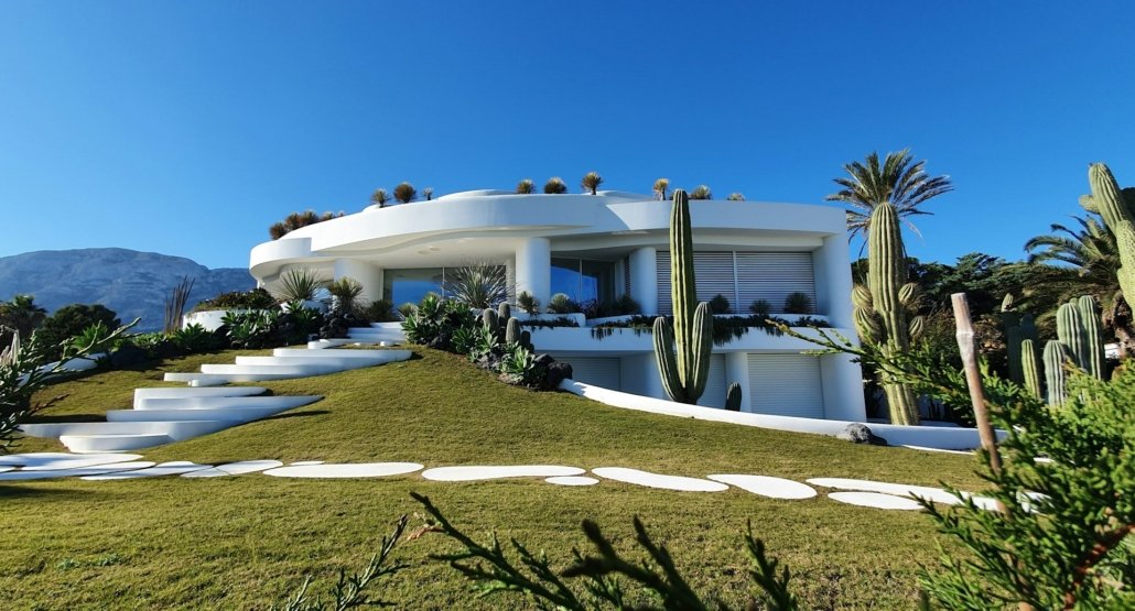 Luxusvilla - Ihr Wohntraum an der Costa Blanca Moderne Luxusimmobilie an der Costa Blanca mit großem Grundstück